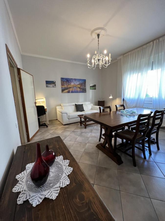 Apartment La Finestra Sul Giardino *